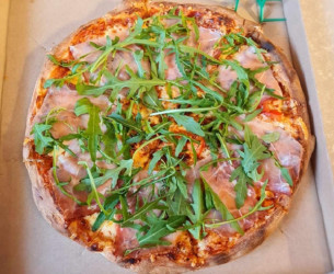 Pármai pizza (32 cm)